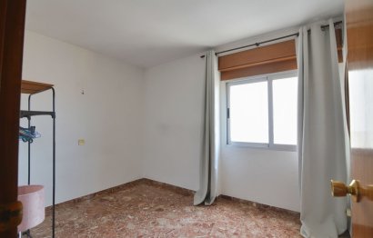 Resale - Apartment - Middle Floor Apartment - Fuengirola - Fuengirola Centro