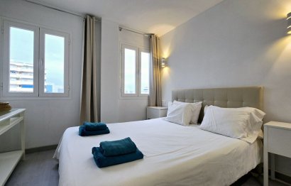 Resale - Apartment - Middle Floor Apartment - Marbella - Puerto Banús