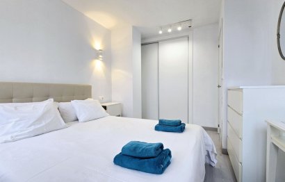 Resale - Apartment - Middle Floor Apartment - Marbella - Puerto Banús