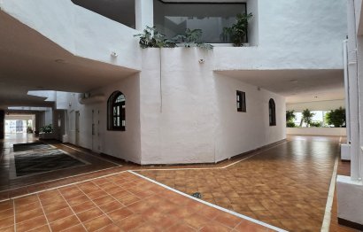 Resale - Apartment - Middle Floor Apartment - Marbella - Puerto Banús