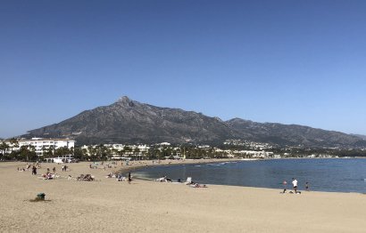 Resale - Apartment - Middle Floor Apartment - Marbella - Puerto Banús