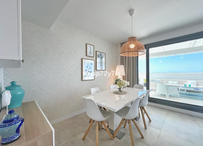 Resale - Apartment - Penthouse - Estepona - Estepona Centro