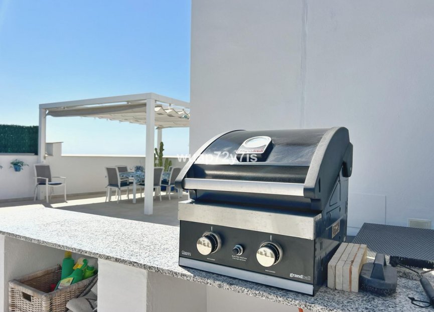 Resale - Apartment - Penthouse - Estepona - Estepona Centro