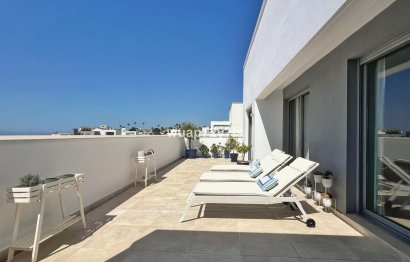 Resale - Apartment - Penthouse - Estepona - Estepona Centro