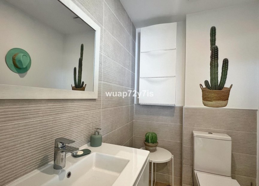 Resale - Apartment - Penthouse - Estepona - Estepona Centro