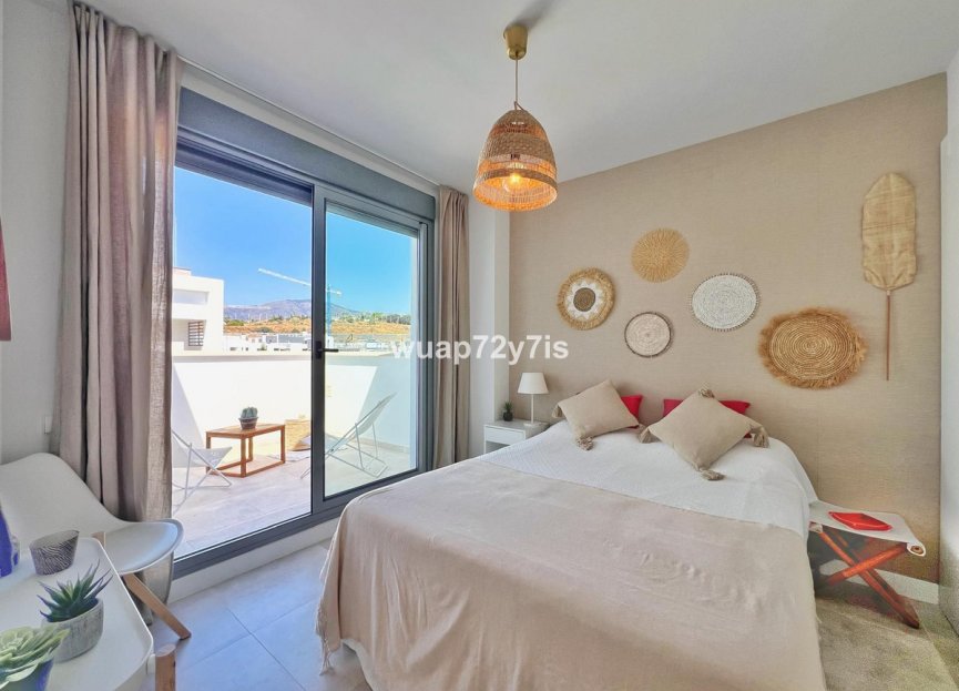 Resale - Apartment - Penthouse - Estepona - Estepona Centro
