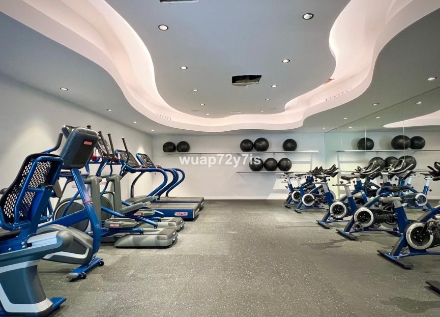 Resale - Apartment - Penthouse - Estepona - Estepona Centro