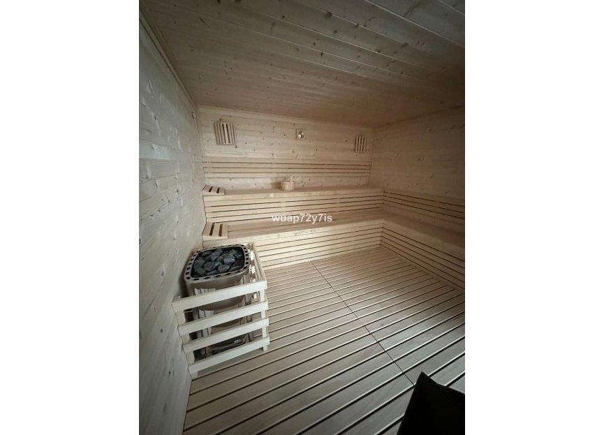 Resale - Apartment - Penthouse - Estepona - Estepona Centro