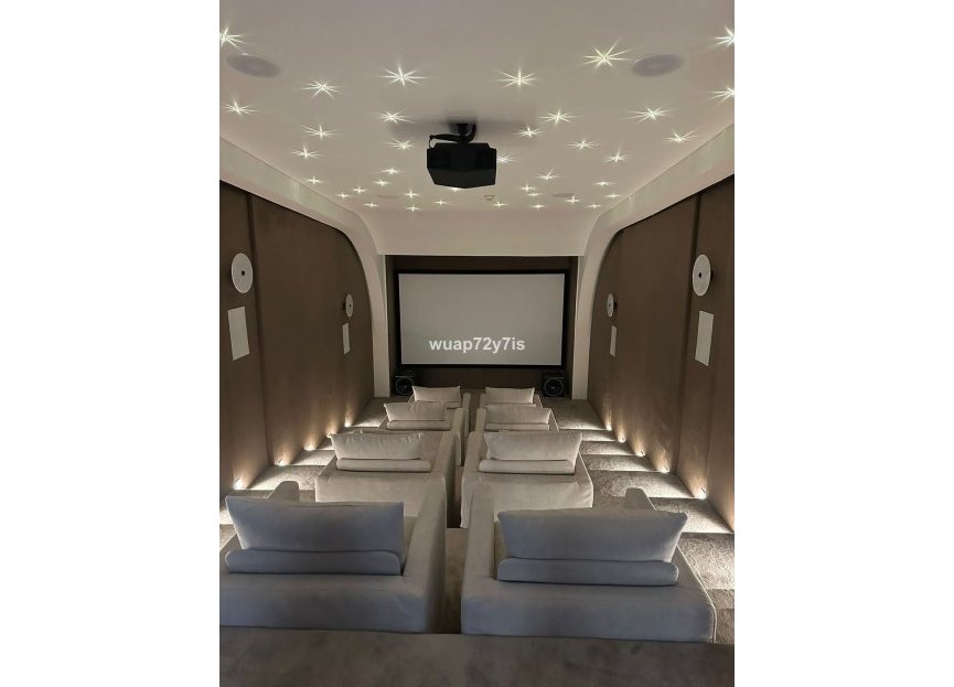 Resale - Apartment - Penthouse - Estepona - Estepona Centro