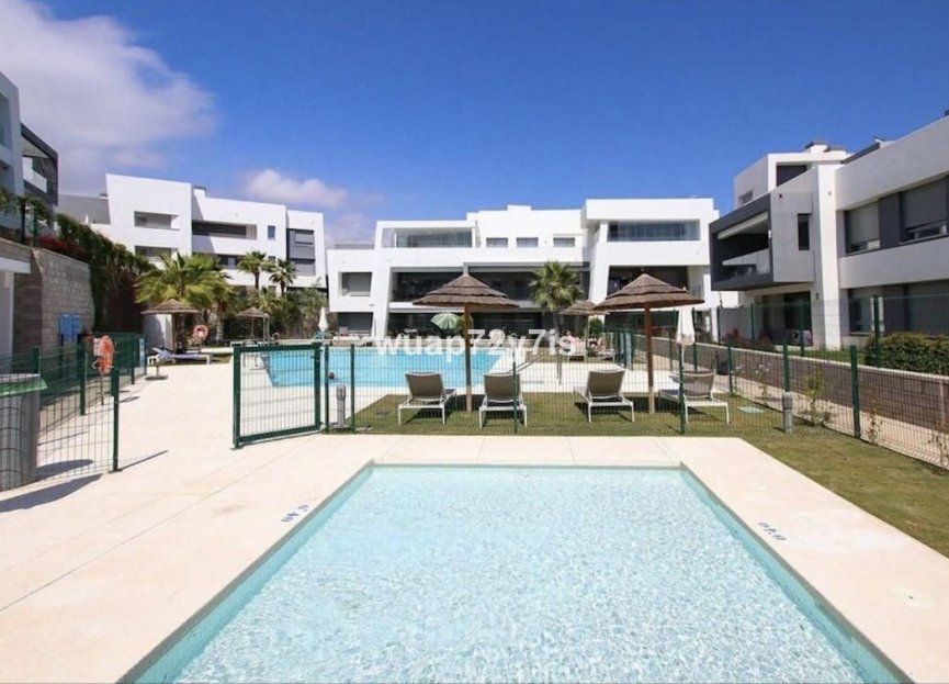 Resale - Apartment - Penthouse - Estepona - Estepona Centro