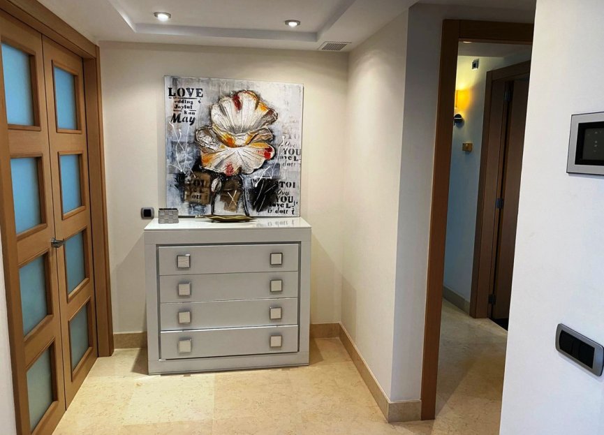 Resale - Apartment - Middle Floor Apartment - Marbella - Marbella Centro