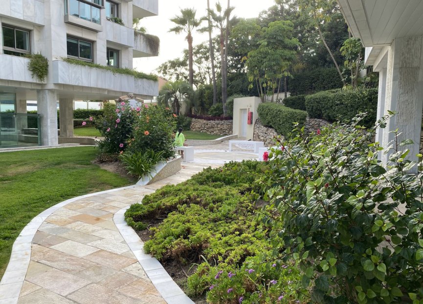 Resale - Apartment - Middle Floor Apartment - Marbella - Marbella Centro