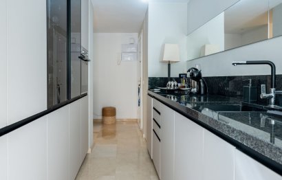 Resale - Apartment - Middle Floor Apartment - Marbella - Marbella Centro
