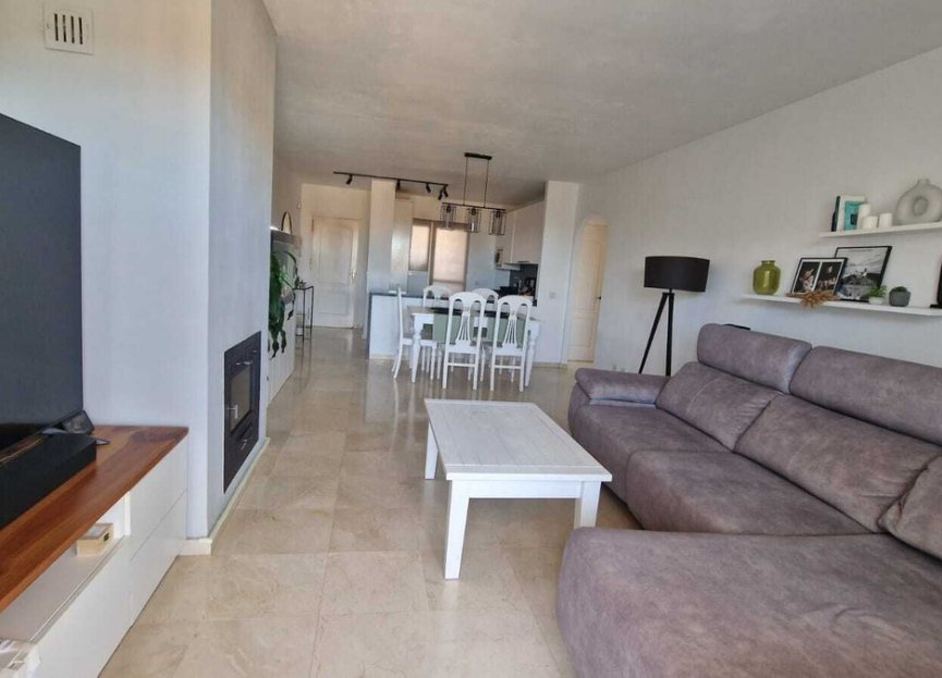 Resale - Apartment - Middle Floor Apartment - Estepona - Bel Air