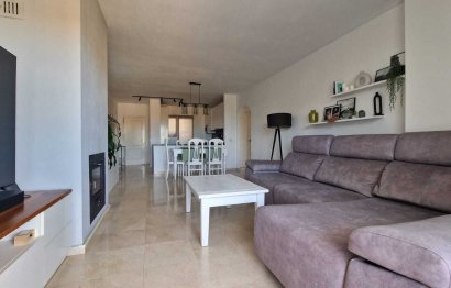 Resale - Apartment - Middle Floor Apartment - Estepona - Bel Air