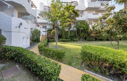 Resale - Apartment - Middle Floor Apartment - Estepona - Bel Air