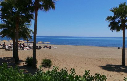 Resale - Plot - Residential Plot - Estepona - Atalaya