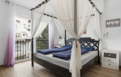 Resale - House - Townhouse - Estepona - Estepona Centro