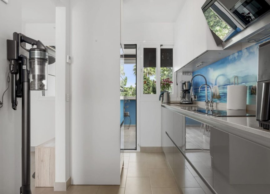 Resale - House - Townhouse - Estepona - Estepona Centro