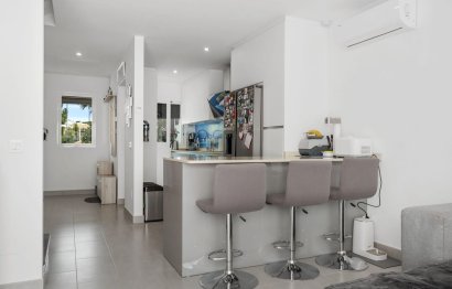 Resale - House - Townhouse - Estepona - Estepona Centro