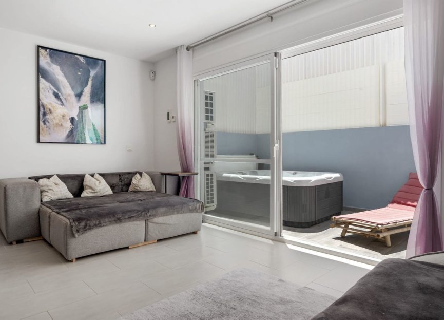 Resale - House - Townhouse - Estepona - Estepona Centro