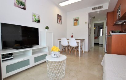 Resale - Apartment - Middle Floor Apartment - Benalmádena - Torrequebrada