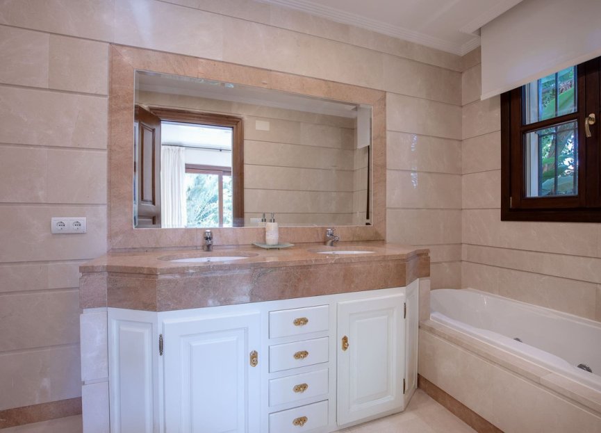 Reventa - House - Detached Villa - Benahavís - Los Arqueros