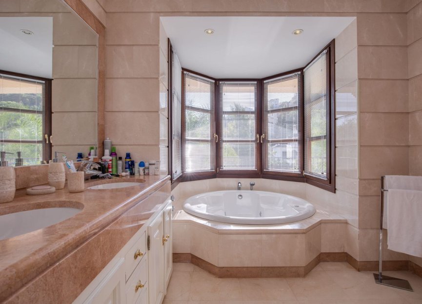 Reventa - House - Detached Villa - Benahavís - Los Arqueros