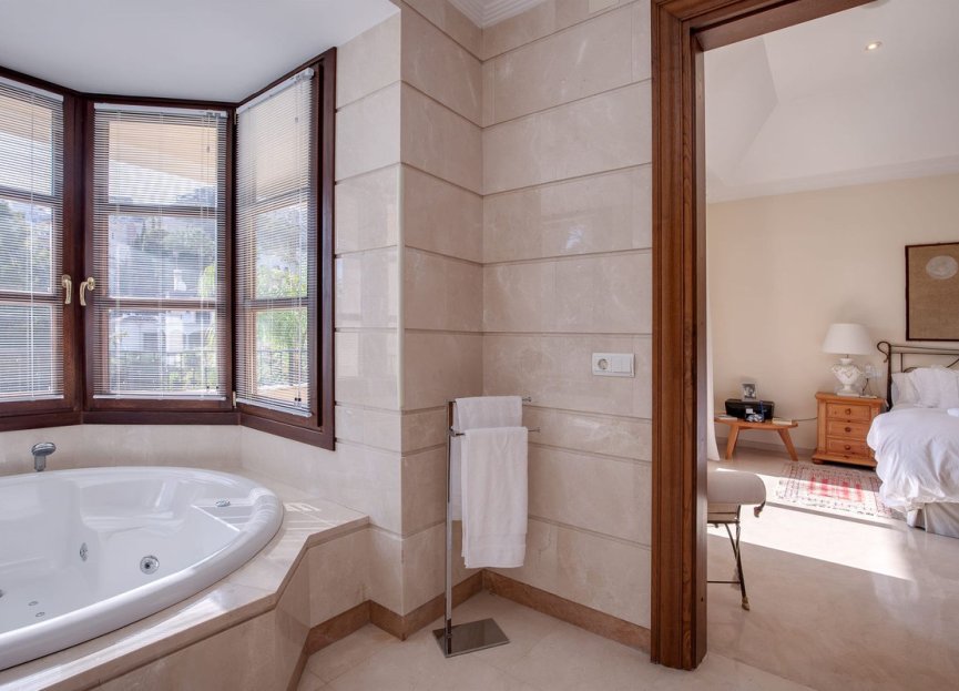 Reventa - House - Detached Villa - Benahavís - Los Arqueros