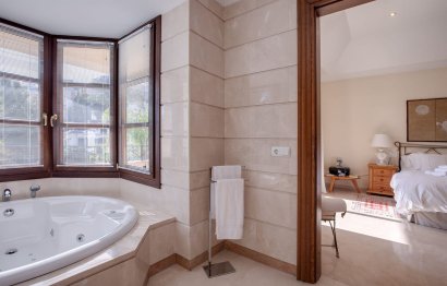 Reventa - House - Detached Villa - Benahavís - Los Arqueros