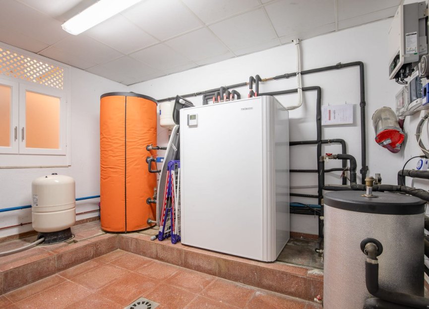 Reventa - House - Detached Villa - Benahavís - Los Arqueros