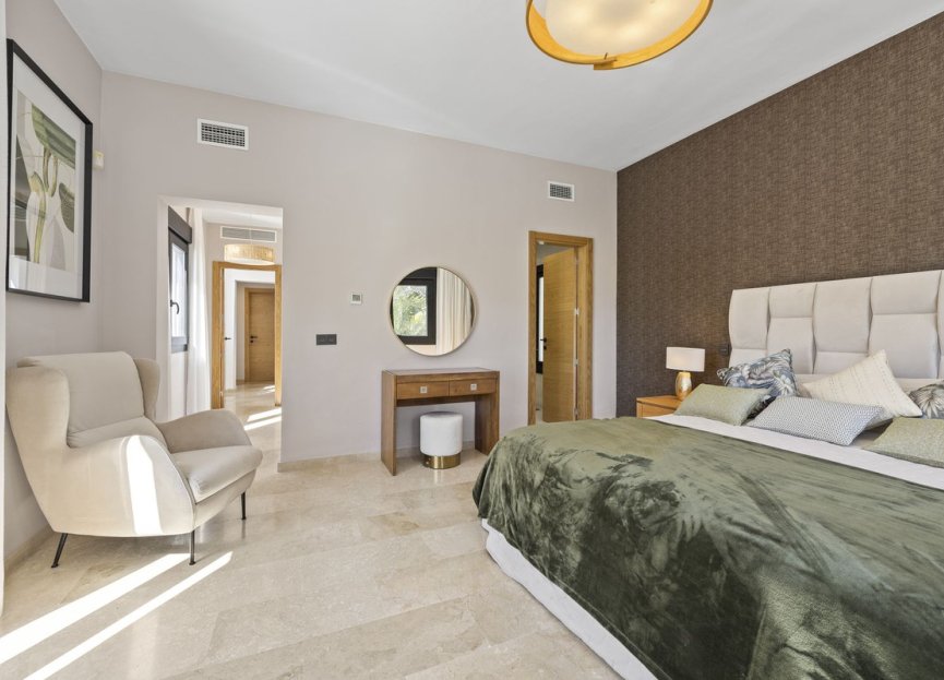 Reventa - House - Detached Villa - El Paraiso - El Paraíso