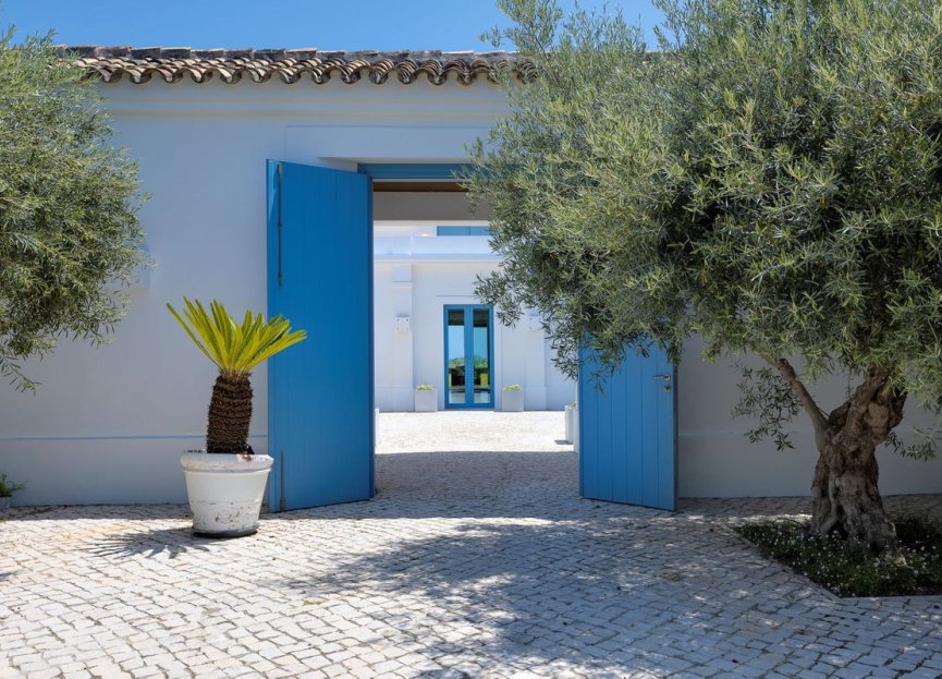 Resale - House - Detached Villa - Benahavís - Benahavís Centro