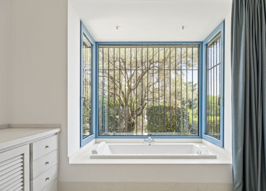 Resale - House - Detached Villa - Benahavís - Benahavís Centro