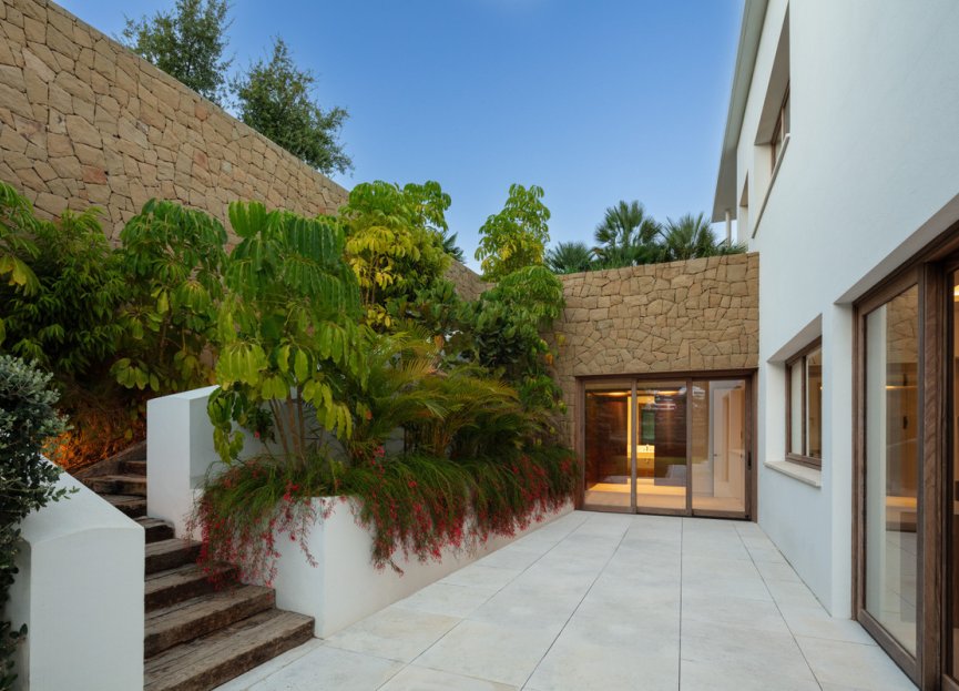 Reventa - House - Detached Villa - Casares - Casares Centro