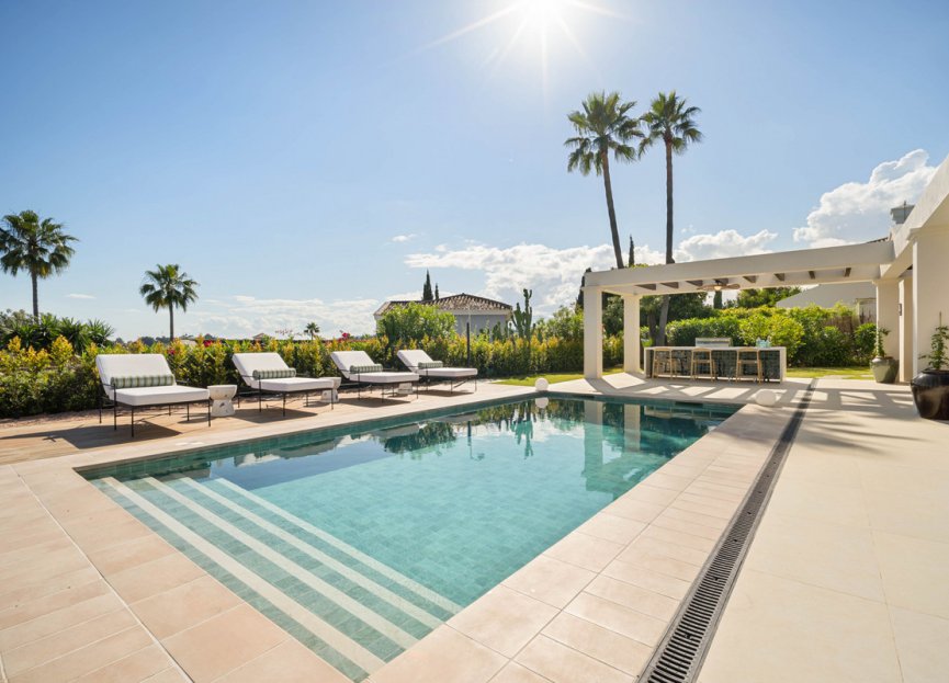 Resale - House - Detached Villa - Marbella - Nueva Andalucia