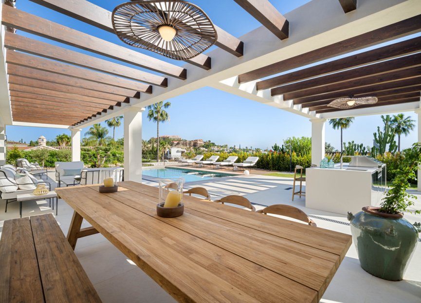 Resale - House - Detached Villa - Marbella - Nueva Andalucia