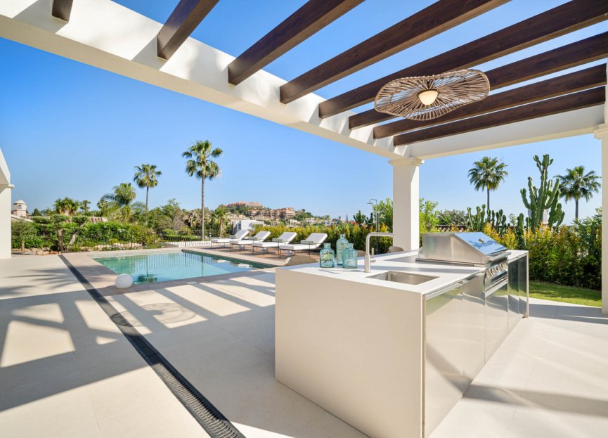 Resale - House - Detached Villa - Marbella - Nueva Andalucia