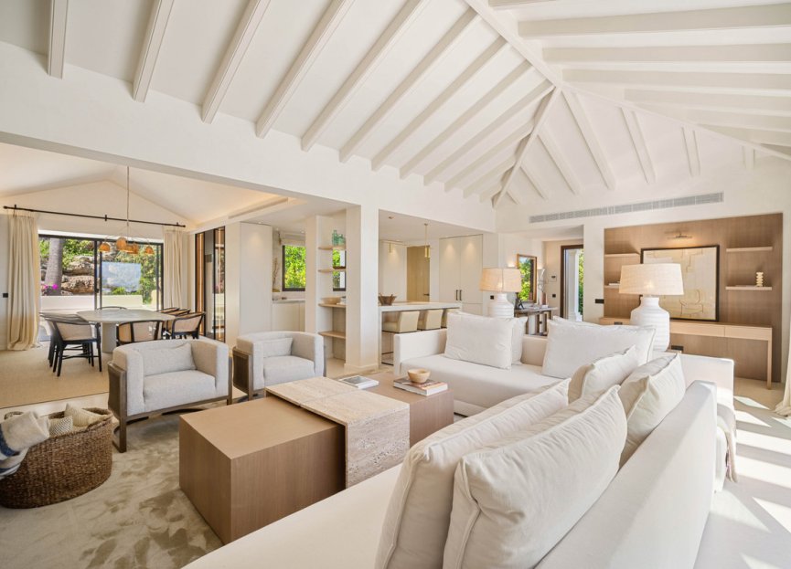 Resale - House - Detached Villa - Marbella - Nueva Andalucia