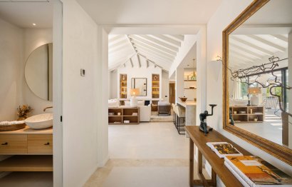 Resale - House - Detached Villa - Marbella - Nueva Andalucia