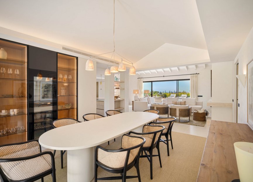 Resale - House - Detached Villa - Marbella - Nueva Andalucia