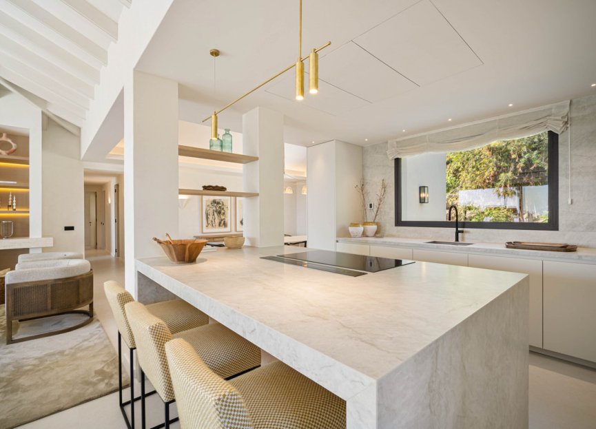 Resale - House - Detached Villa - Marbella - Nueva Andalucia