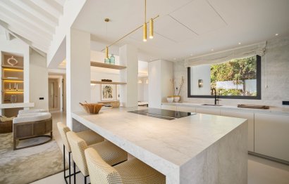 Resale - House - Detached Villa - Marbella - Nueva Andalucia