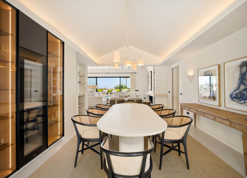 Resale - House - Detached Villa - Marbella - Nueva Andalucia