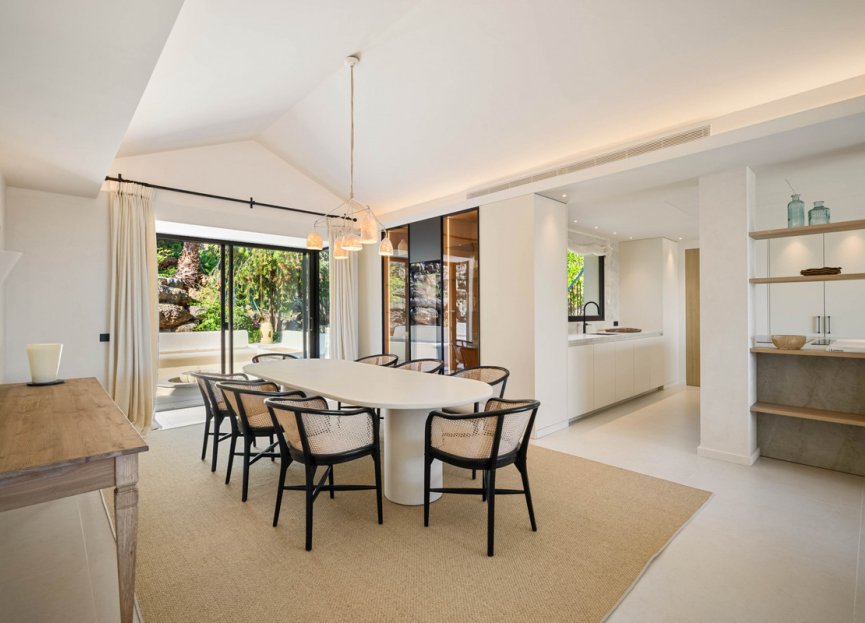 Resale - House - Detached Villa - Marbella - Nueva Andalucia