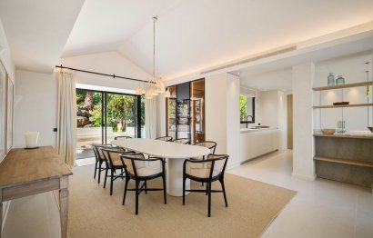 Resale - House - Detached Villa - Marbella - Nueva Andalucia