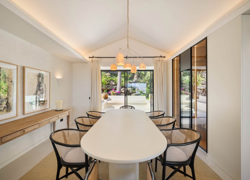 Resale - House - Detached Villa - Marbella - Nueva Andalucia