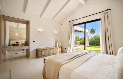 Resale - House - Detached Villa - Marbella - Nueva Andalucia