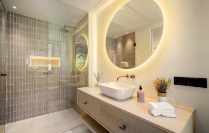 Resale - House - Detached Villa - Marbella - Nueva Andalucia