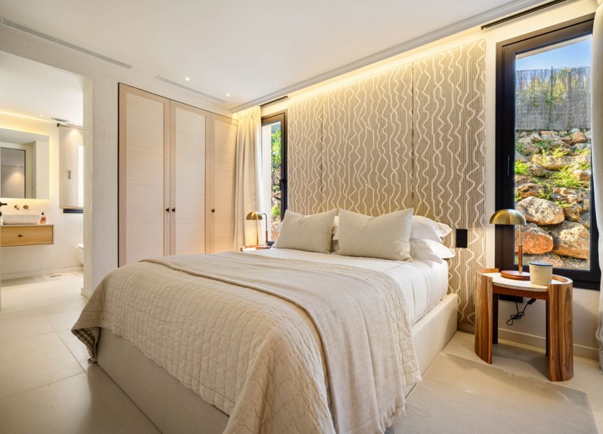 Resale - House - Detached Villa - Marbella - Nueva Andalucia